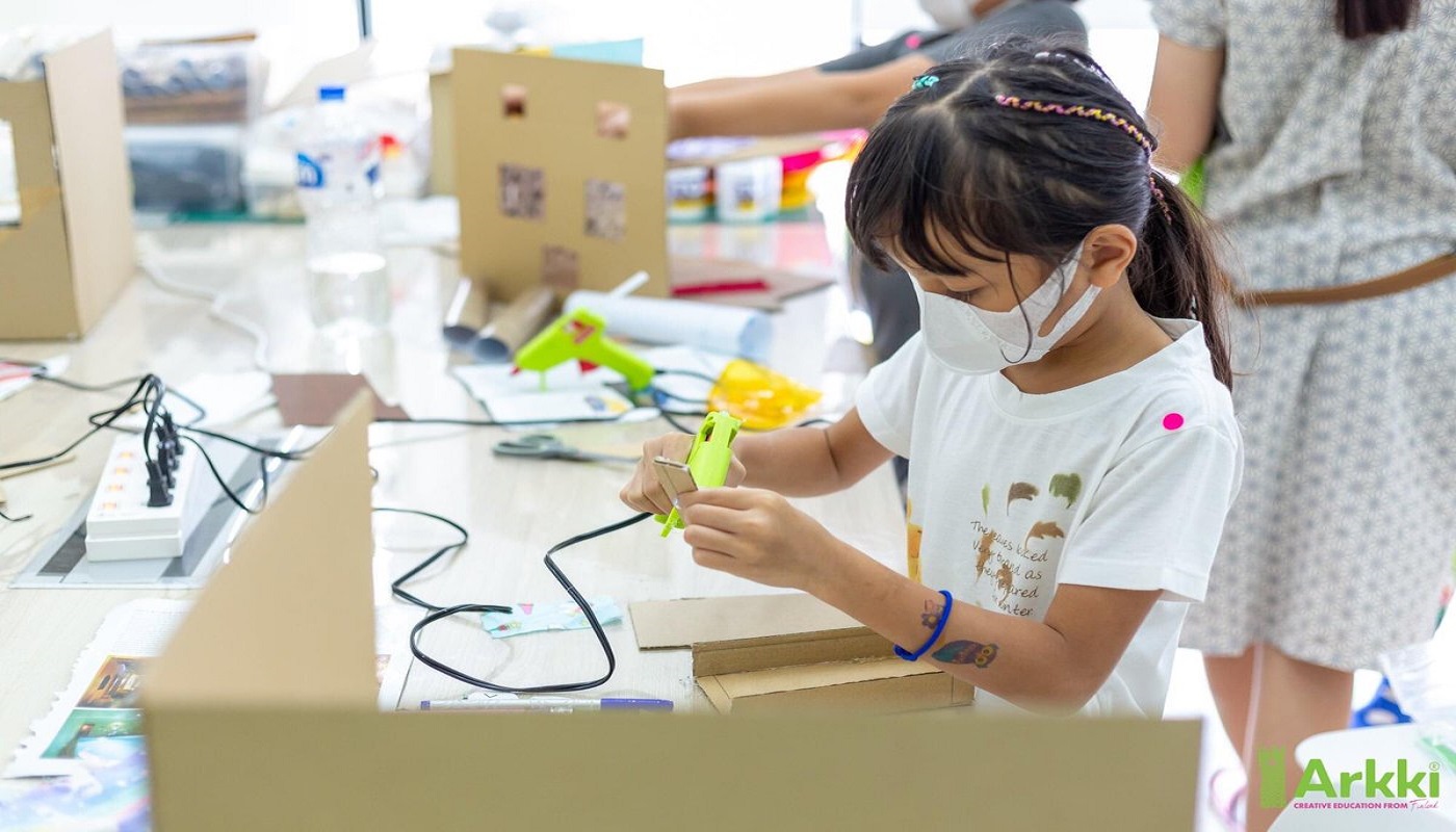 DESAFÍOS DE LA ARQUITECTURA SEGÚN FINLANDIA, ¿Cómo se relaciona con la educación de niños/as y jóvenes?