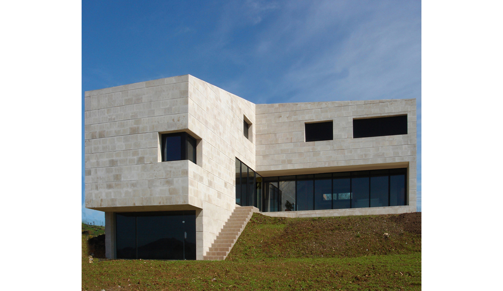 CASA V
