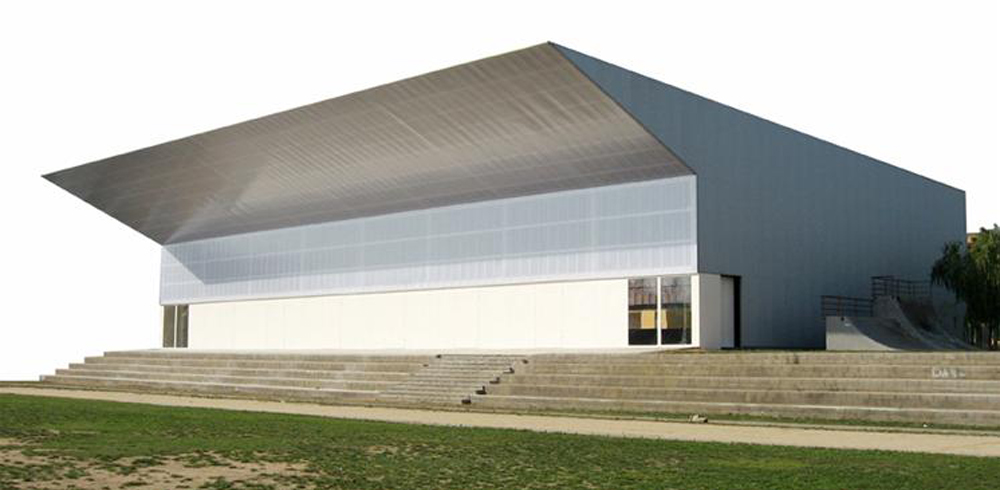 Cubierta para pista deportiva en Palafolls