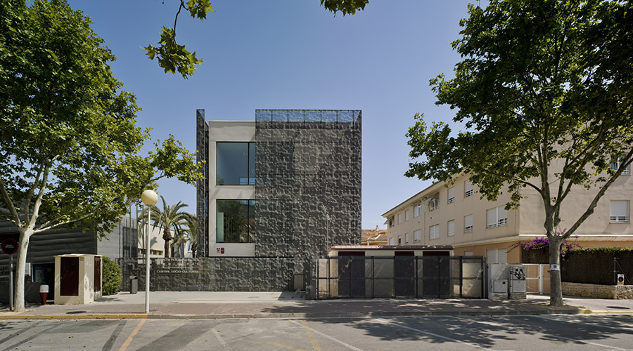 Biblioteca Pública Municipal y Centro Socio-Cultural Aduanas del Mar en Jávea