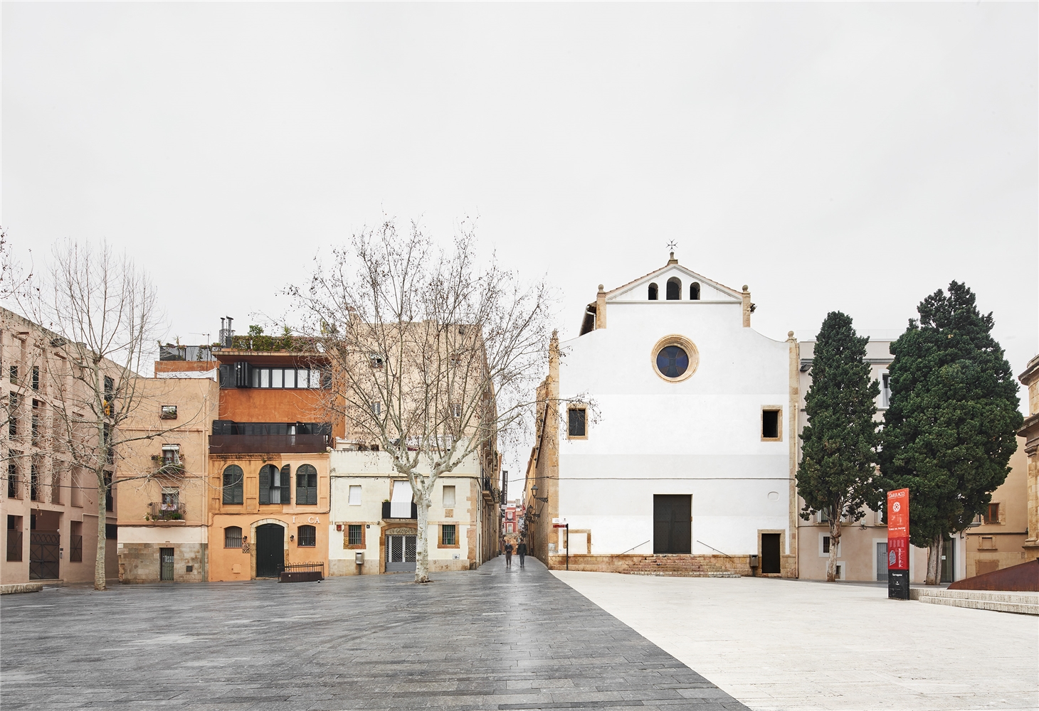Restauración y reconexión histórica de las fachadas de la iglesia de la Trinitat