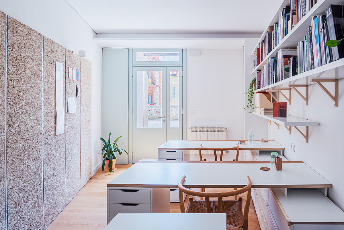 "Oaestudio Burgos" Reforma de local como estudio profesional