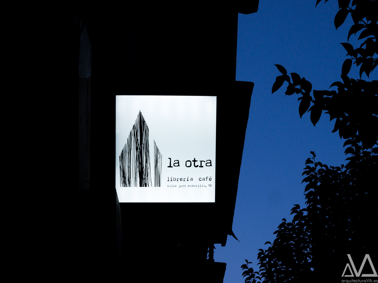 "La Otra" - Librería café en Valladolid