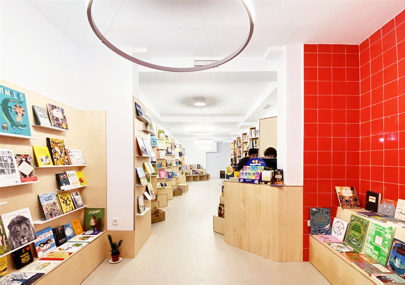 MENUDOS INFAMES. Librería infantil